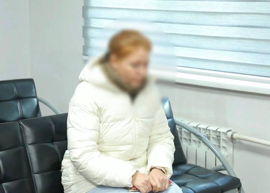 Toshkentdagi xususiy bog‘chada bolani kaltaklagan tarbiyachiga hukm chiqarildi